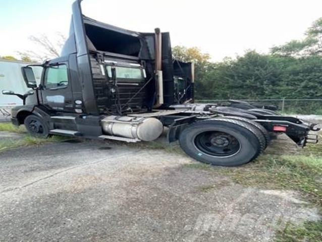 Volvo VNL Vlačilci