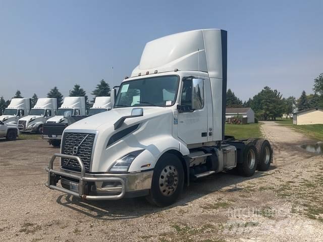 Volvo VNL 300 Vlačilci