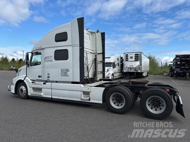 Volvo VNL 780 Vlačilci