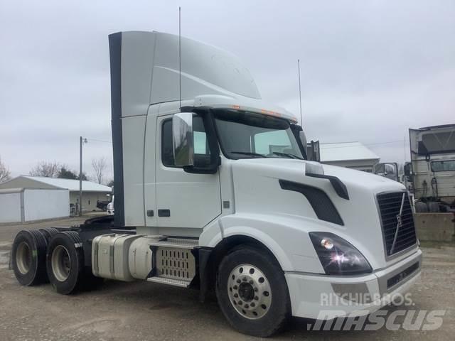 Volvo VNL300 Vlačilci