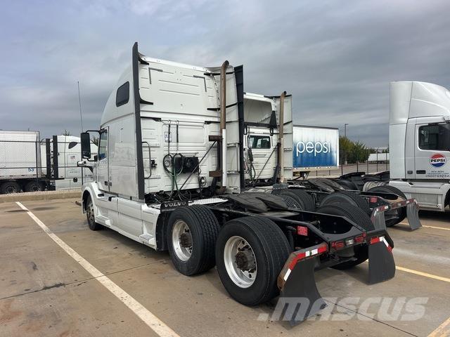 Volvo VNL64T Vlačilci