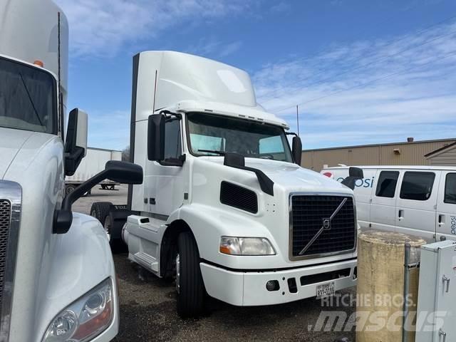 Volvo VNM Vlačilci