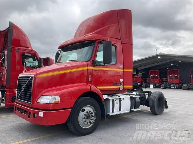 Volvo VNM Vlačilci