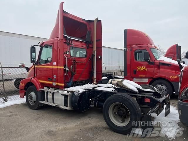 Volvo VNM Vlačilci