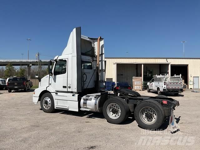 Volvo VNM Vlačilci