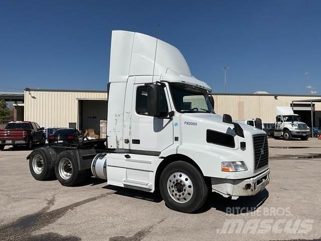 Volvo VNM Vlačilci