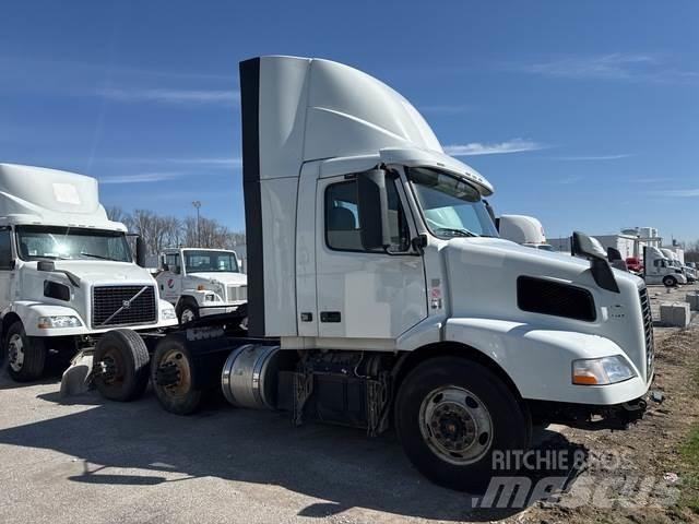 Volvo VNM Vlačilci