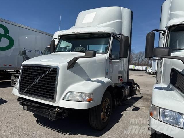 Volvo VNM Vlačilci