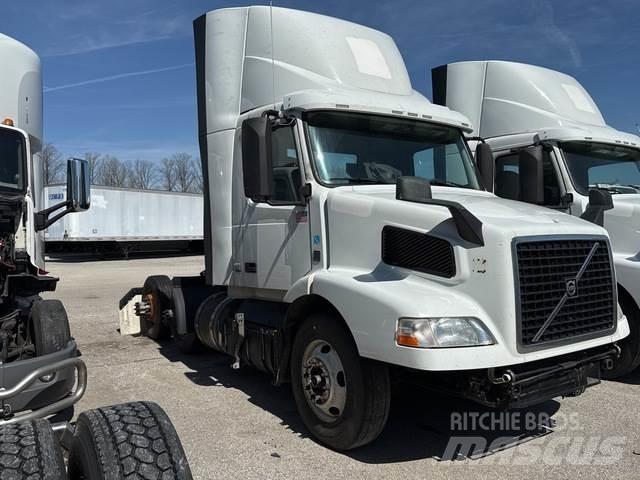 Volvo VNM Vlačilci