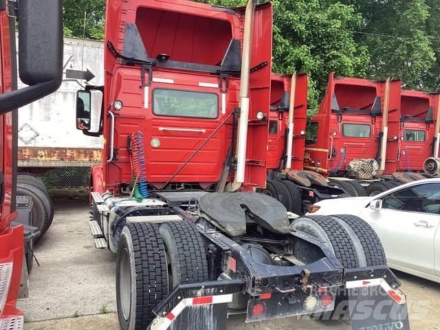 Volvo VNM Vlačilci