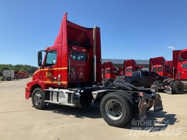 Volvo VNM Vlačilci