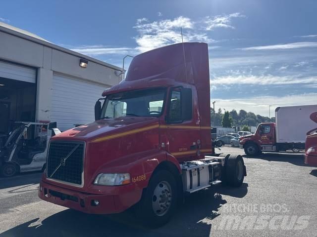 Volvo VNM Vlačilci