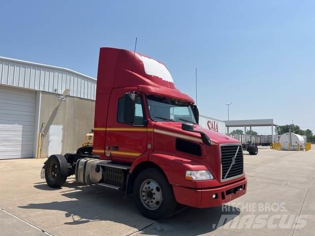 Volvo VNM Vlačilci