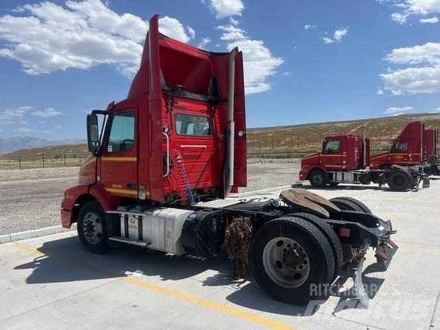 Volvo VNM Vlačilci