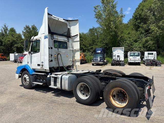 Volvo VNM Vlačilci
