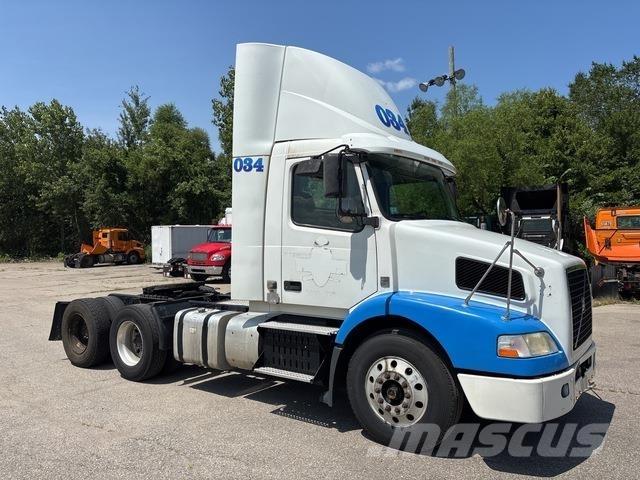 Volvo VNM Vlačilci