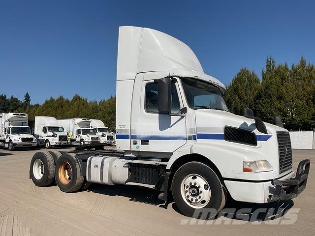 Volvo VNM Vlačilci