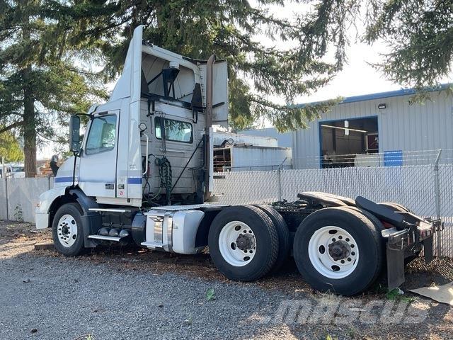 Volvo VNM Vlačilci