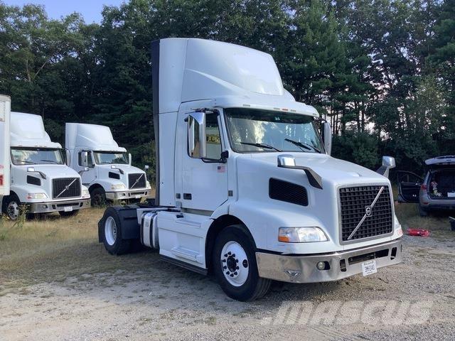 Volvo VNM Vlačilci