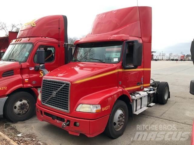 Volvo VNM42T Vlačilci