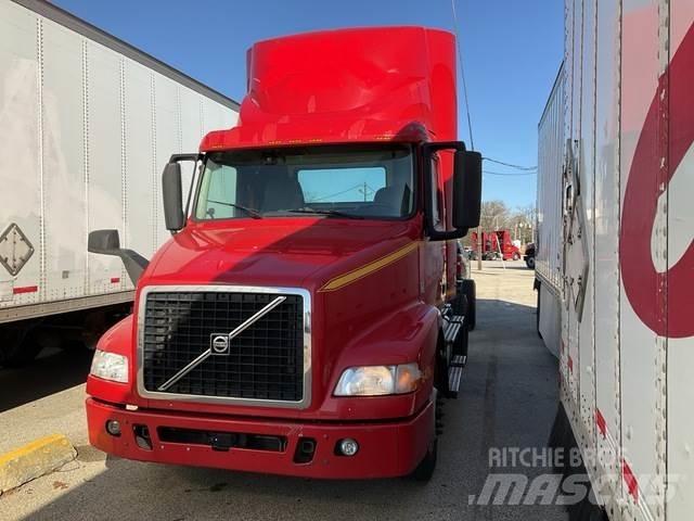 Volvo VNM42T Vlačilci