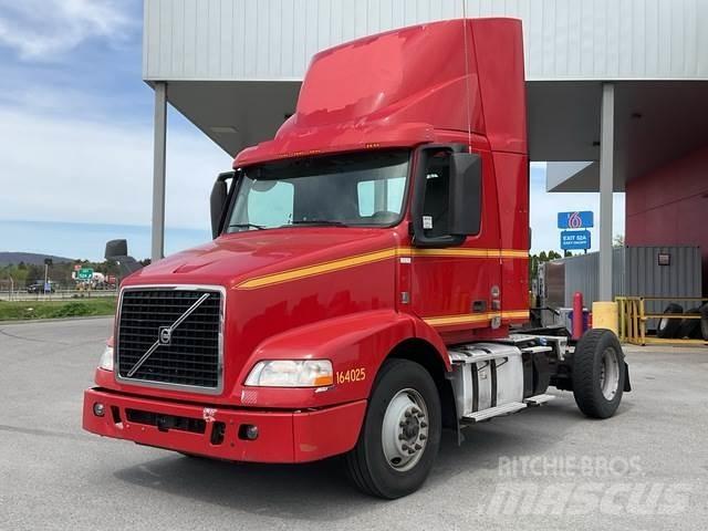 Volvo VNM42T Vlačilci