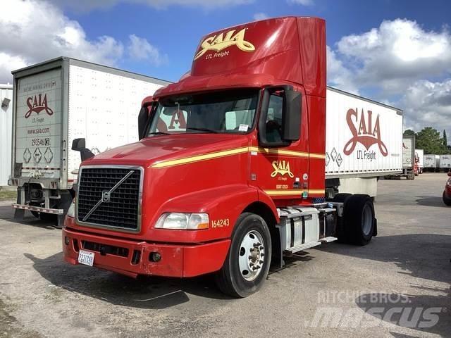 Volvo VNM42T Vlačilci