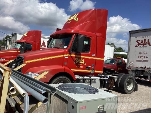 Volvo VNM42T Vlačilci