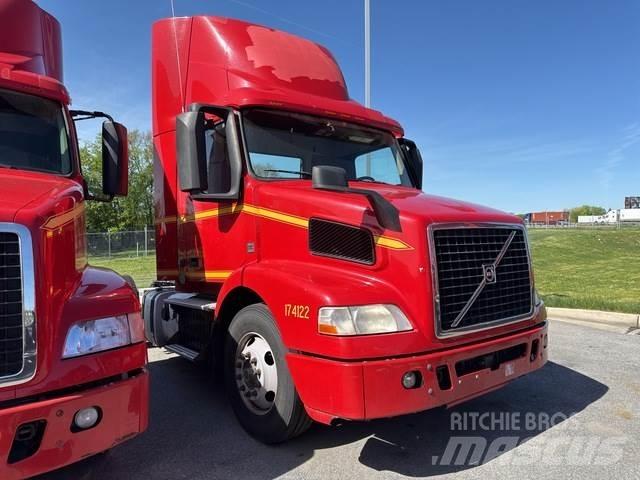 Volvo VNM42T Vlačilci