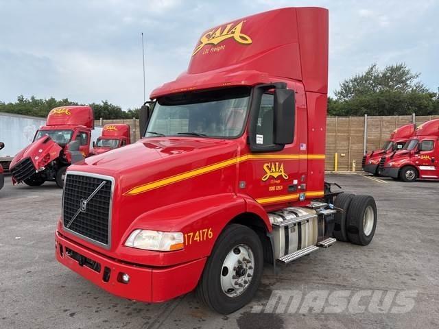 Volvo VNM42T Vlačilci