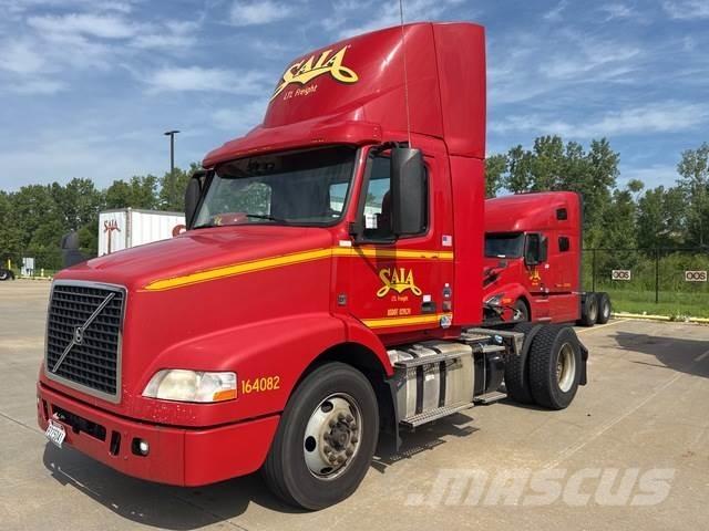 Volvo VNM42T Vlačilci