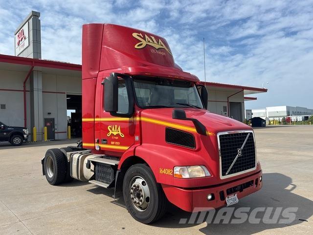 Volvo VNM42T Vlačilci