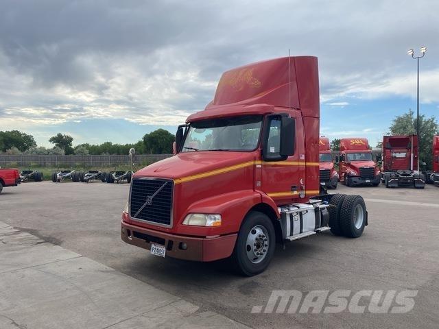 Volvo VNM42T Vlačilci