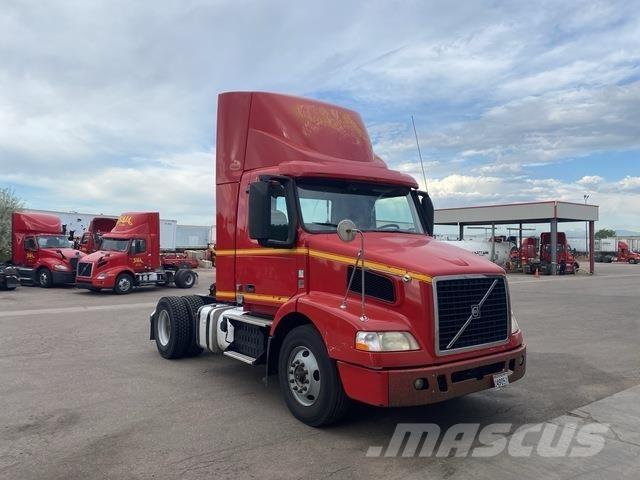 Volvo VNM42T Vlačilci
