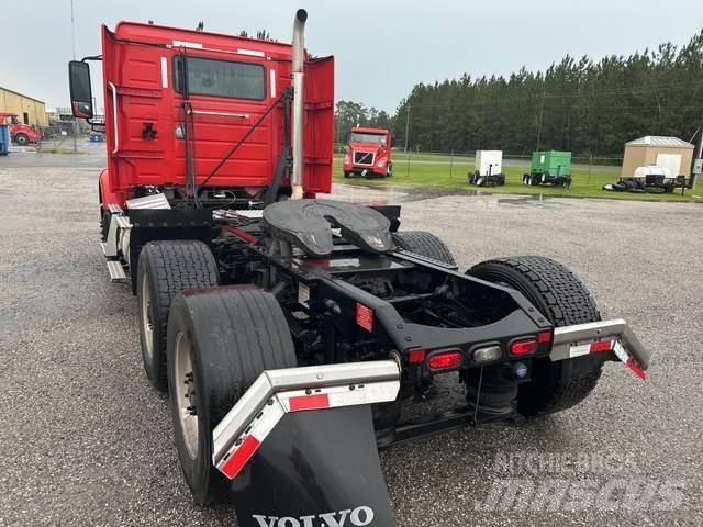 Volvo VNR Vlačilci