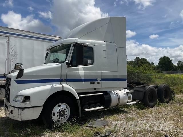 Volvo VNR64T Vlačilci