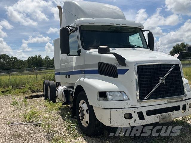 Volvo VNR64T Vlačilci