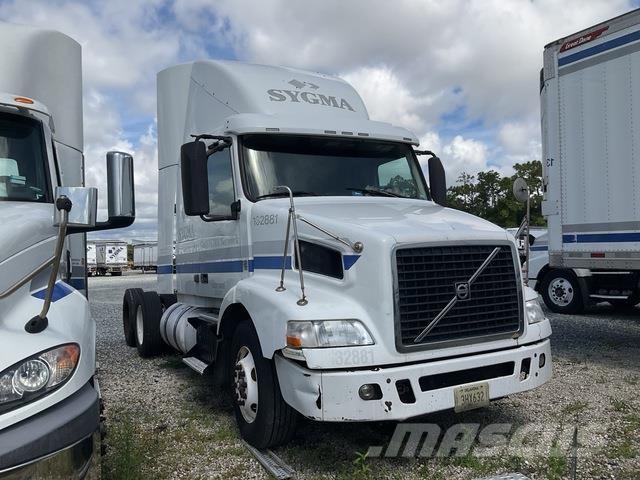 Volvo VNR64T Vlačilci