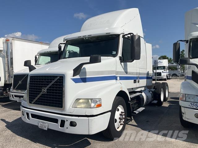 Volvo VNR64T Vlačilci