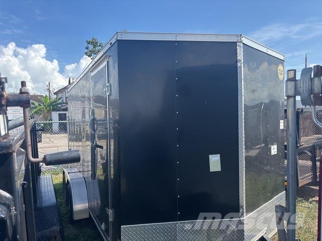 Wells Cargo  Prikolice zabojniki