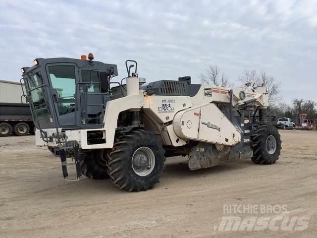 Wirtgen WR2000 Kompaktorji tal