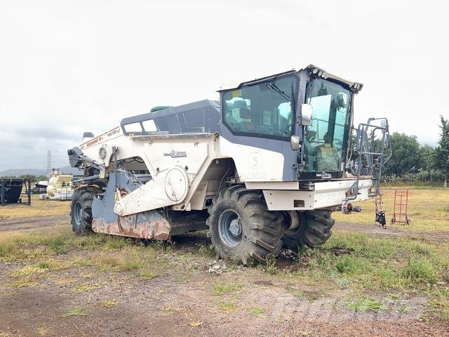 Wirtgen WR240 Kompaktorji tal