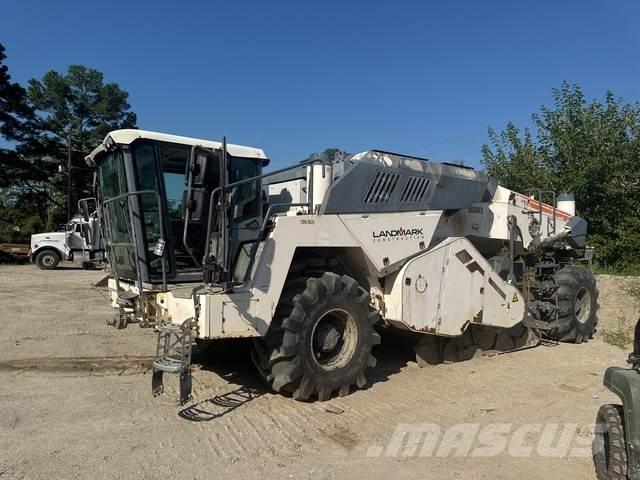 Wirtgen WR240i Kompaktorji tal