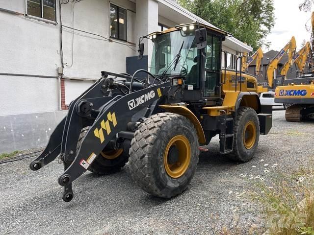 XCMG XC938U Kolesni nakladalci
