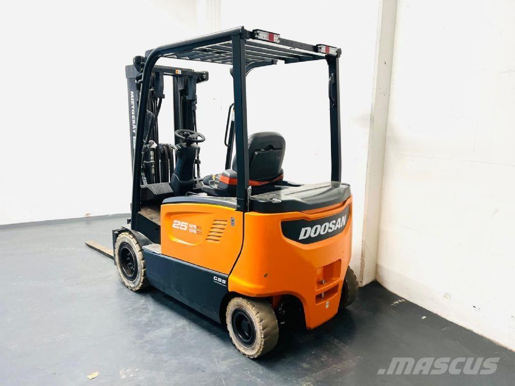 Doosan B25X-7 Plus Električni viličarji