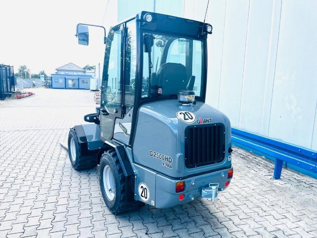 GiANT G2500 X-TRA HD Kolesni nakladalci