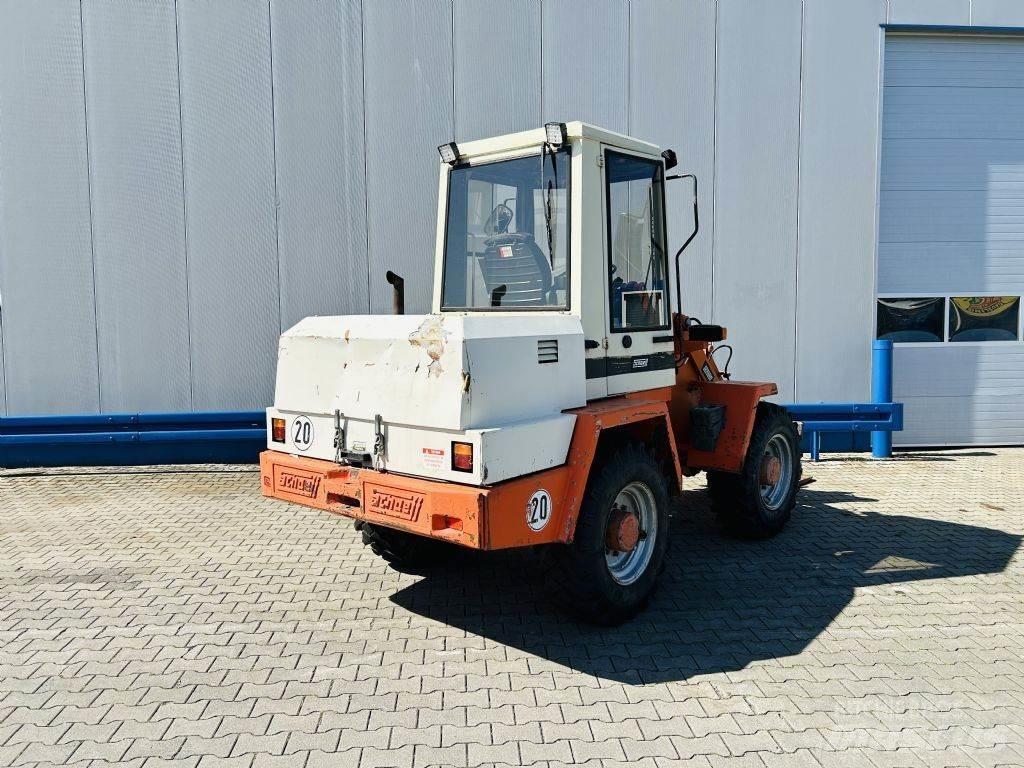 Schaeff KL835 Skid steer mini nakladalci