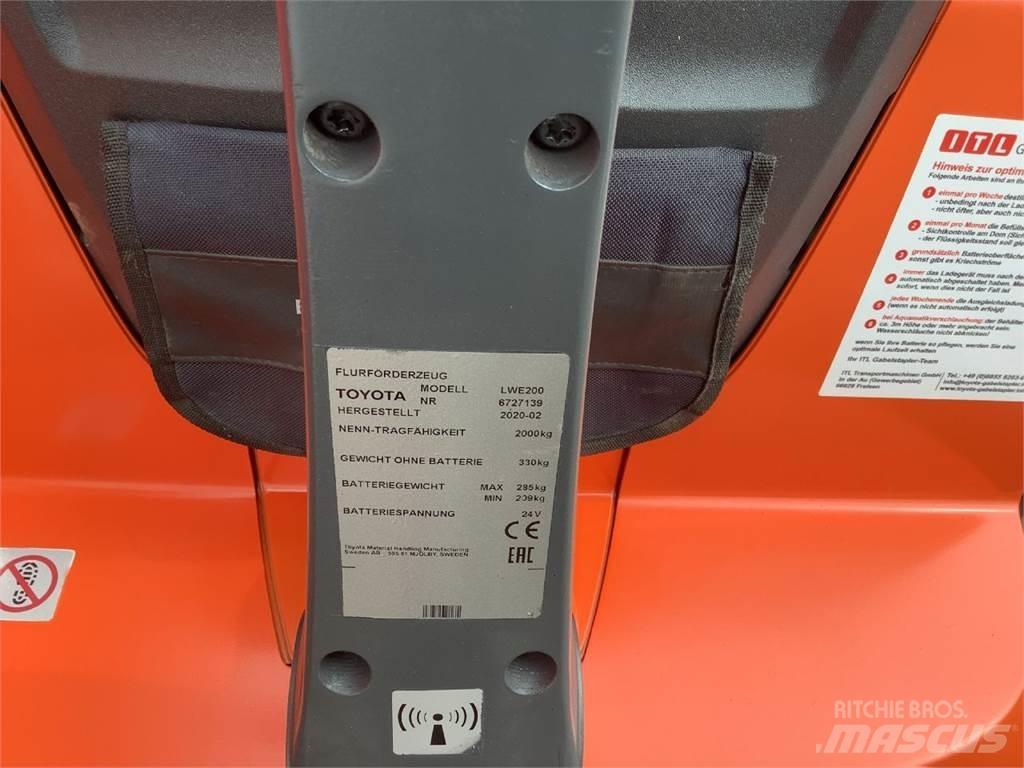 Toyota LWE200 Električni nizko dvižni viličar