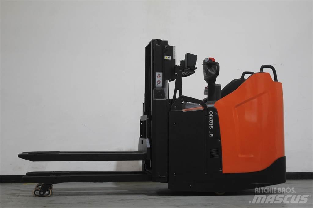 Toyota SPE200D Ročni električni viličar