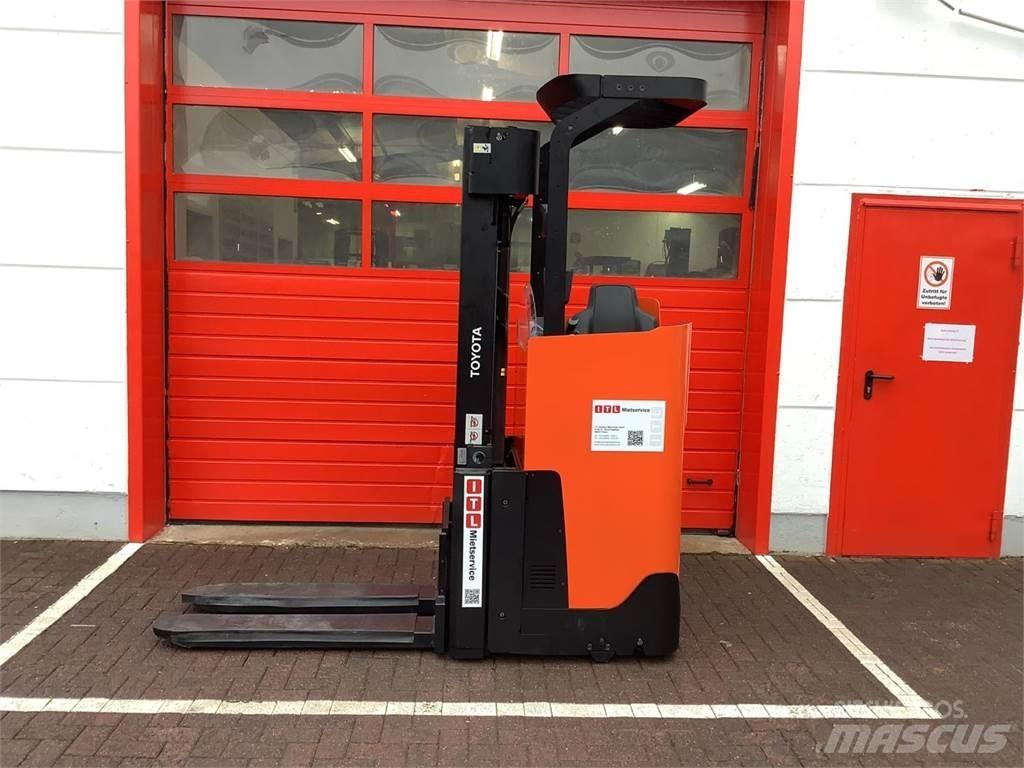 Toyota SSI160LN Ročni električni viličar